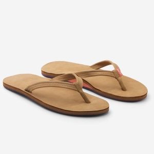 Hari Mari Women's Fields Tan / Fig flipflops, Size 8